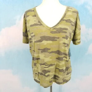 Lucky Brand Green Camo V-Neck T-shirt - Small, Trendy & Comfortable, NWT